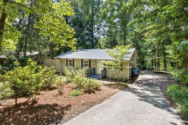 24 Evelake Drive, Asheville, NC 28806