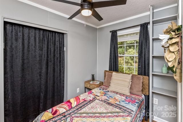 24 Evelake Drive, Asheville, NC 28806