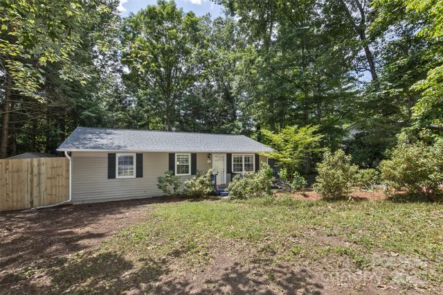 24 Evelake Drive, Asheville, NC 28806