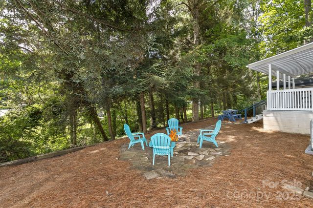 24 Evelake Drive, Asheville, NC 28806