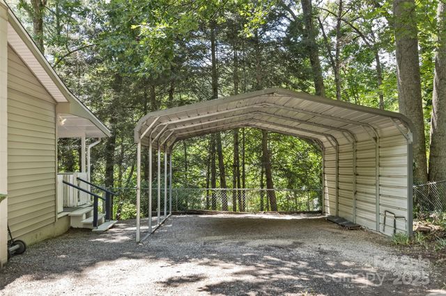 24 Evelake Drive, Asheville, NC 28806
