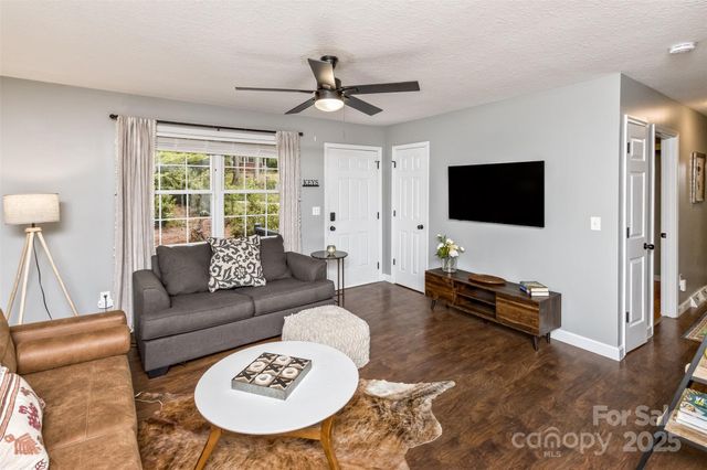 24 Evelake Drive, Asheville, NC 28806