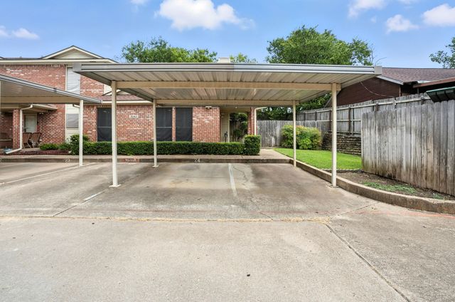 3141 Sappington Place E, Fort Worth, TX 76116
