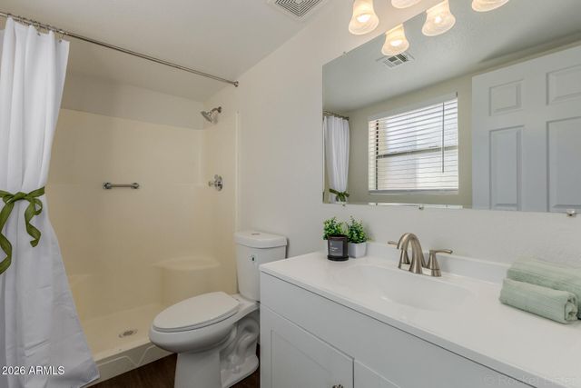 214 E RUTH Avenue 103, Phoenix, AZ 85020