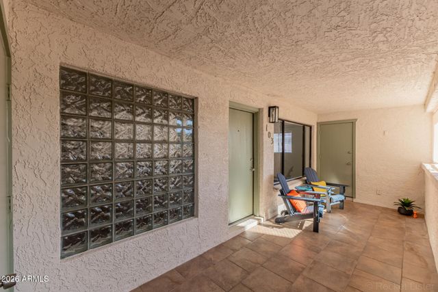 214 E RUTH Avenue 103, Phoenix, AZ 85020