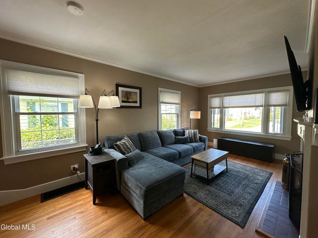 10 Fowler Avenue, Glens Falls, NY 12801