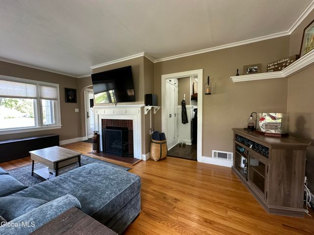 10 Fowler Avenue, Glens Falls, NY 12801