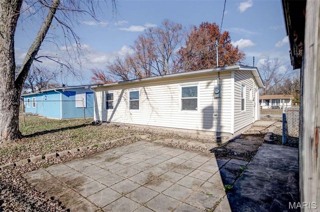 1124 Saint Michael Drive, Cahokia, IL 62206