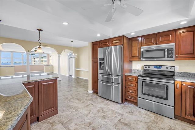 5108 BRITTANY DRIVE S 908, St Petersburg, FL 33715