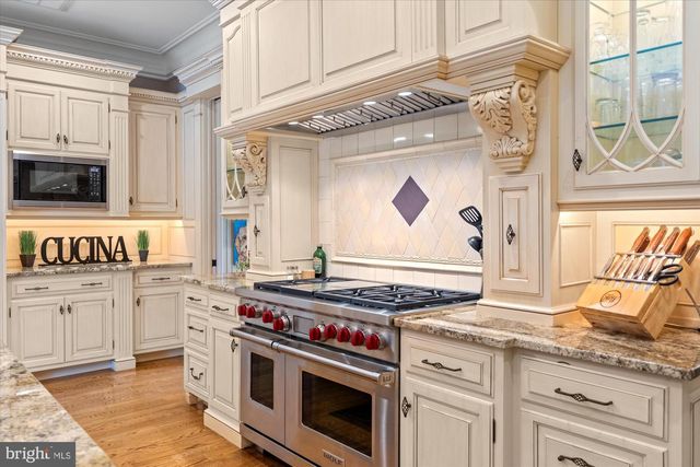 3109 WHIMBRELL CT, Oakton, VA 22124