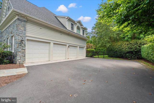 3109 WHIMBRELL CT, Oakton, VA 22124