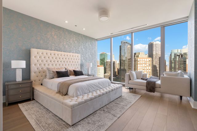 363 E Wacker Drive 2106, Chicago, IL 60601