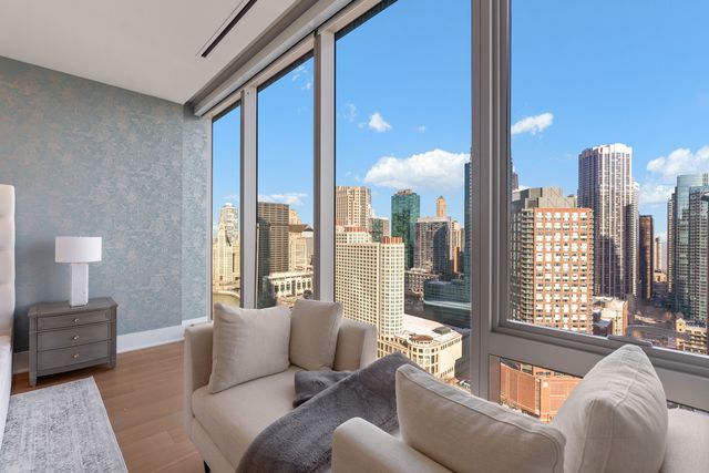 363 E Wacker Drive 2106, Chicago, IL 60601