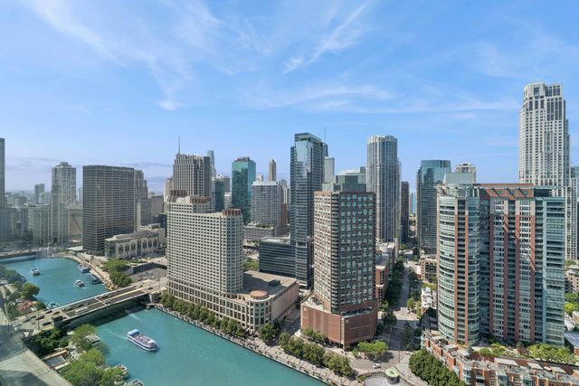 363 E Wacker Drive 2106, Chicago, IL 60601