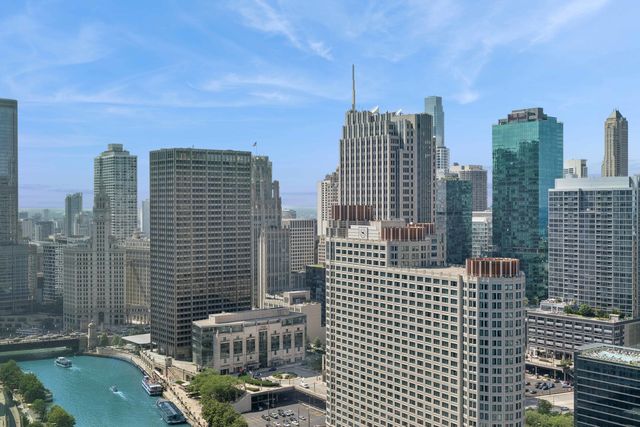 363 E Wacker Drive 2106, Chicago, IL 60601