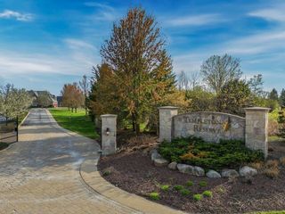 17 TEMPLETON Court, Oak Brook, IL 60523