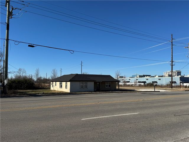 1220 N 13th Street, Rogers, AR 72756