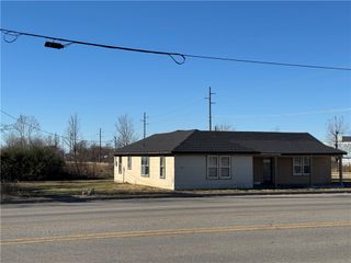 1220 N 13th Street, Rogers, AR 72756