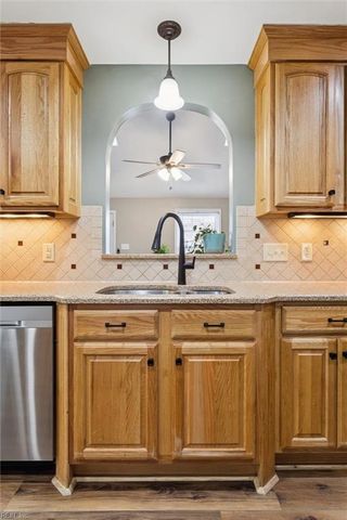 1244 Hatchland PL, Newport News, VA 23608