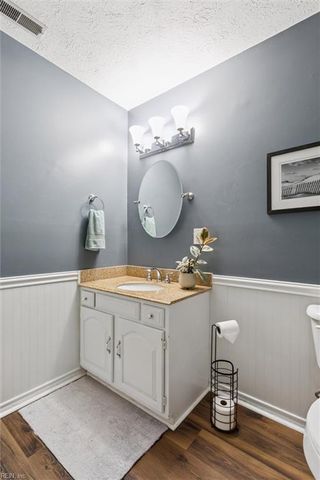 1244 Hatchland PL, Newport News, VA 23608