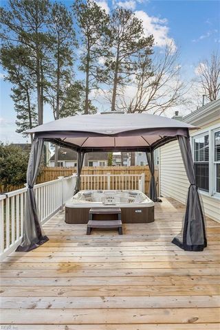 1244 Hatchland PL, Newport News, VA 23608