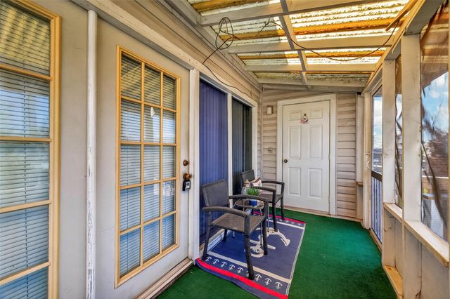 16606 Bermuda Way, Jamaica Beach, TX 77554