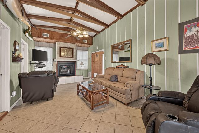 16606 Bermuda Way, Jamaica Beach, TX 77554