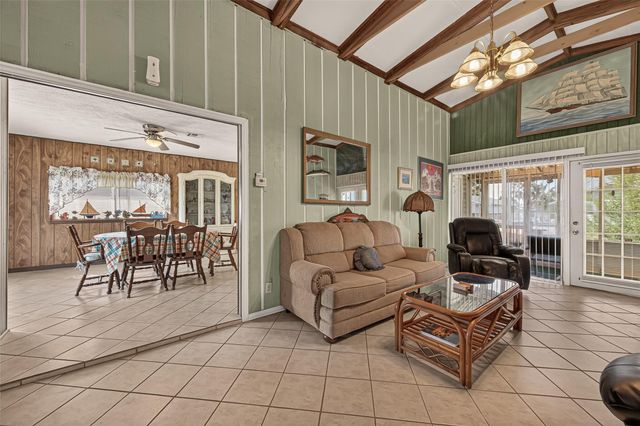16606 Bermuda Way, Jamaica Beach, TX 77554