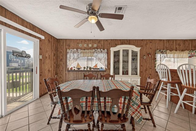 16606 Bermuda Way, Jamaica Beach, TX 77554