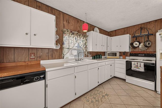 16606 Bermuda Way, Jamaica Beach, TX 77554