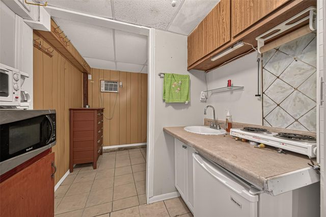 16606 Bermuda Way, Jamaica Beach, TX 77554