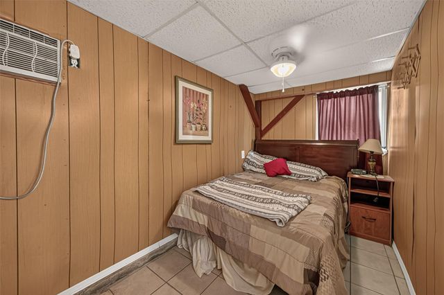 16606 Bermuda Way, Jamaica Beach, TX 77554