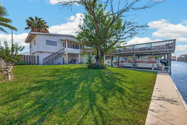 16606 Bermuda Way, Jamaica Beach, TX 77554