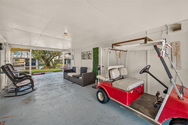 16606 Bermuda Way, Jamaica Beach, TX 77554