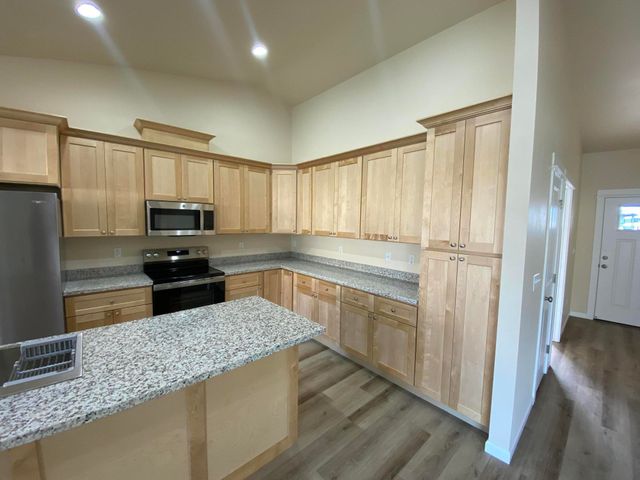 3357 Bryson Way, Medford, OR 97504