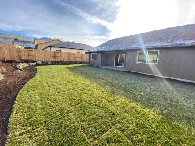 3357 Bryson Way, Medford, OR 97504