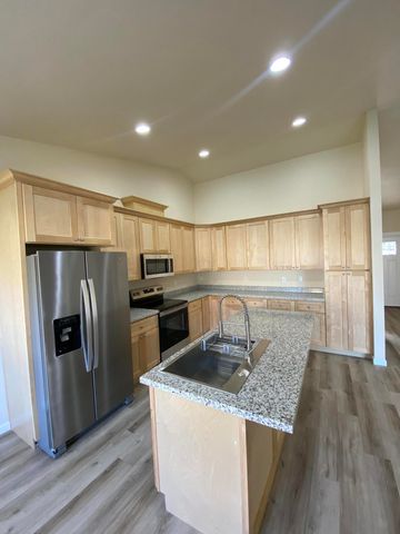 3357 Bryson Way, Medford, OR 97504