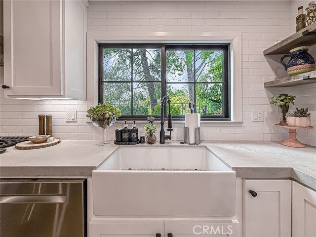 1079 Powderhorn Court, Oak Park, CA 91377