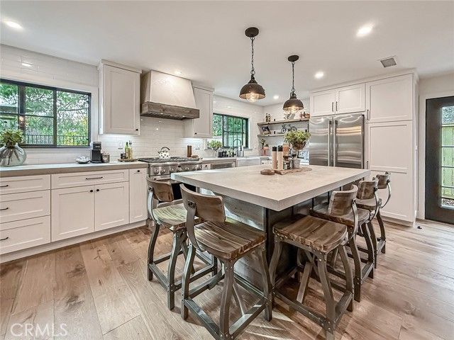 1079 Powderhorn Court, Oak Park, CA 91377