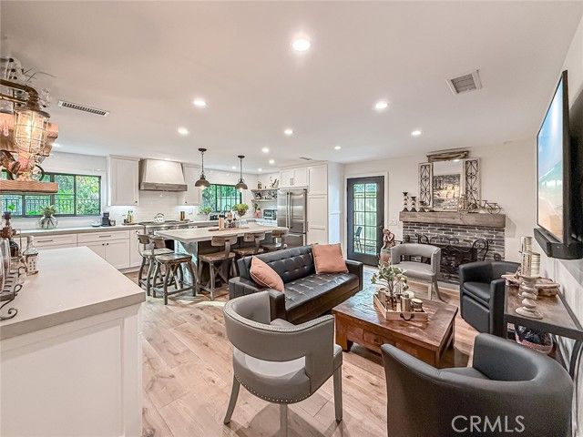 1079 Powderhorn Court, Oak Park, CA 91377