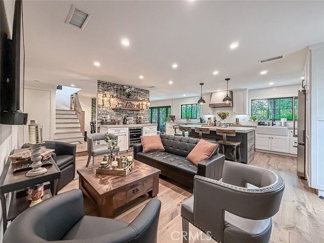 1079 Powderhorn Court, Oak Park, CA 91377