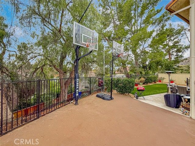 1079 Powderhorn Court, Oak Park, CA 91377