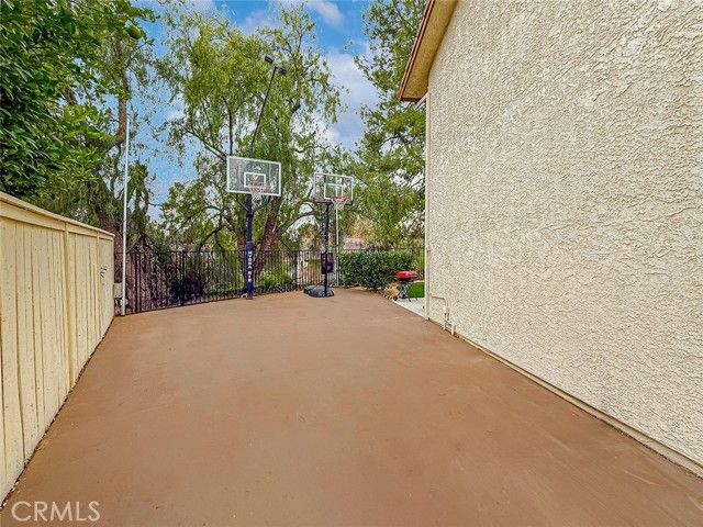 1079 Powderhorn Court, Oak Park, CA 91377