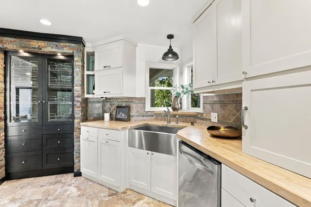 858 Arbor Road, Menlo Park, CA 94025