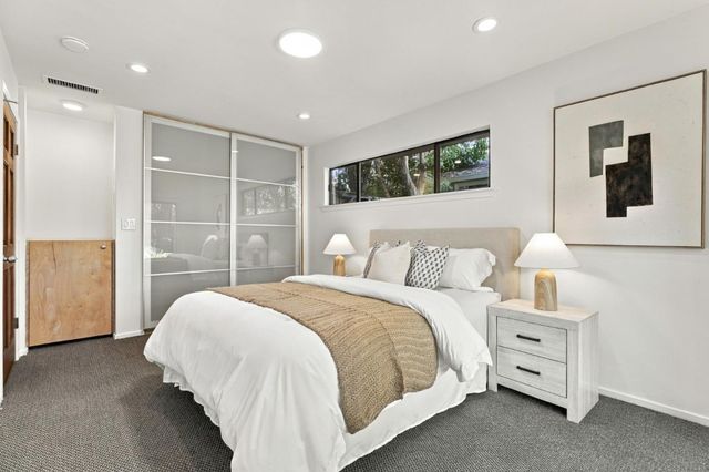 858 Arbor Road, Menlo Park, CA 94025