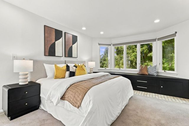 858 Arbor Road, Menlo Park, CA 94025