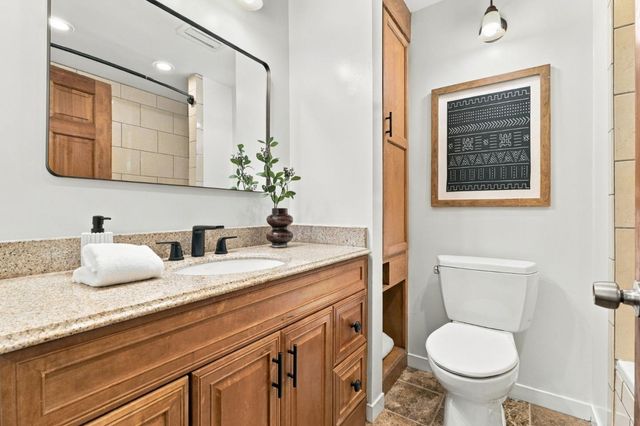 858 Arbor Road, Menlo Park, CA 94025