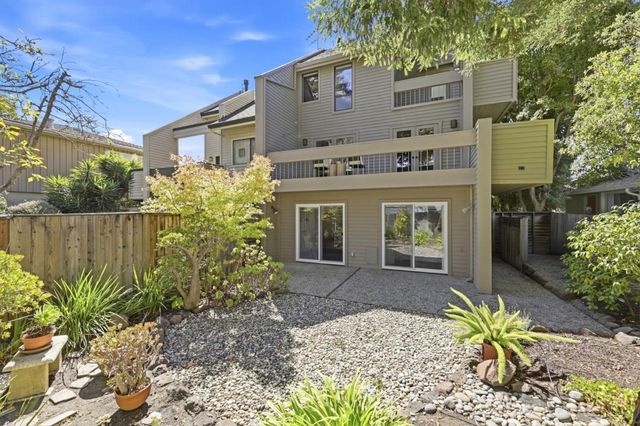 858 Arbor Road, Menlo Park, CA 94025