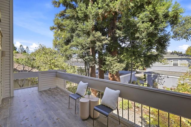 858 Arbor Road, Menlo Park, CA 94025