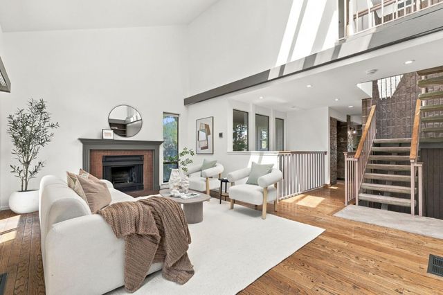 858 Arbor Road, Menlo Park, CA 94025